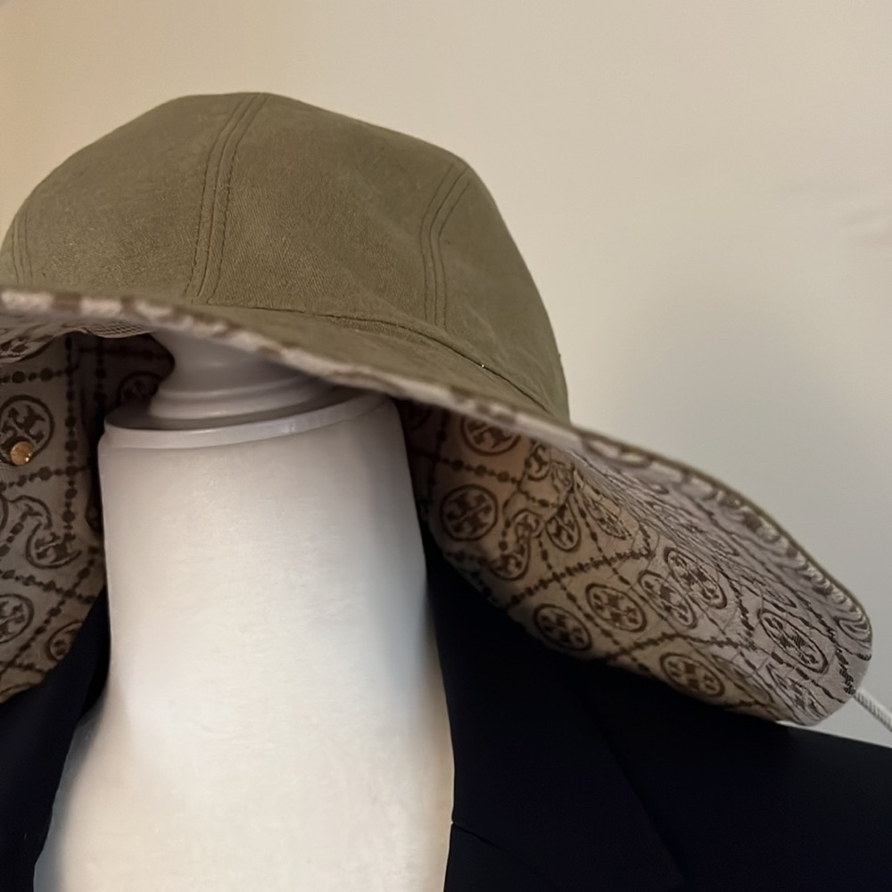 TORY BURCH T Monogram Bucket hat PRISTINE - Picture 5 of 7